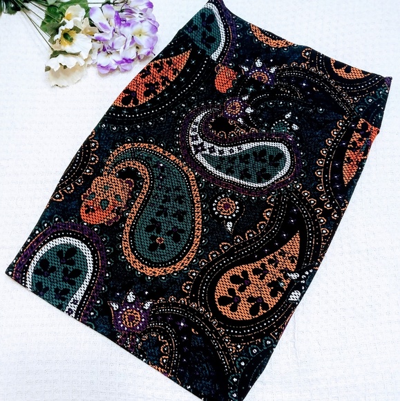 LuLaRoe Dresses & Skirts - FINAL PRICE! LuLaRoe Damask Print Cassie Skirt